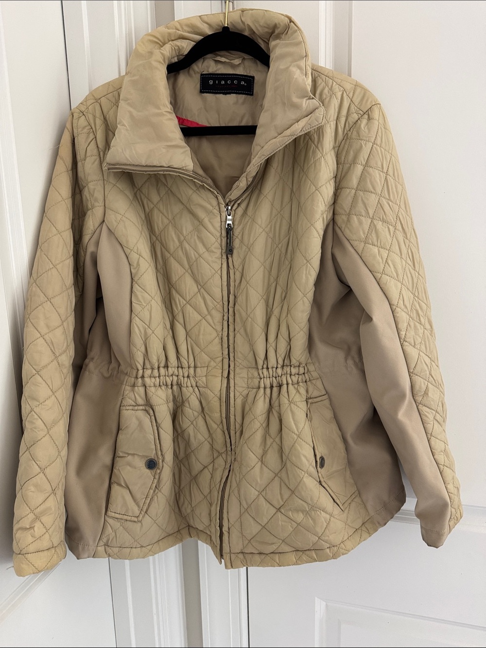 giacca Quilted Beige Puff Jacket with Cinched Waist